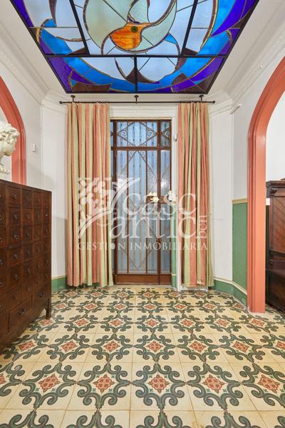 Foto d242b187-e3ec-433b-8c44-2b5e1a39d4fb. Alquiler piso precioso piso con terraza en Sant Antoni en Barcelona