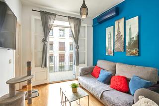 Flat in Raval. Luminoso piso con terraza en el raval, barcelona