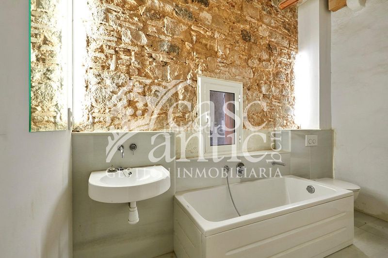 Foto 283a3671-874f-4c1a-be9e-f9b23eaef940. Pis a St. Pere - Sta. Caterina - El Born Barcelona