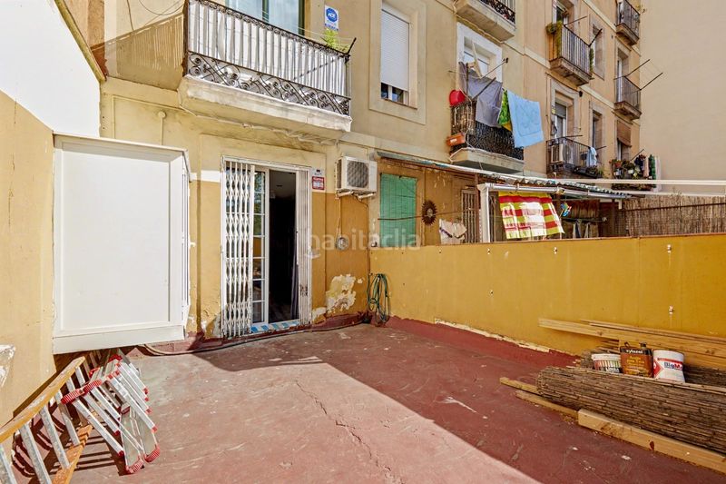 Foto d0d62ce1-e096-4c84-a132-3053ca5baf8e. Pis a Raval Barcelona