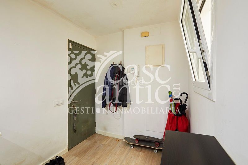 Foto 30720757-d3dd-4948-8c23-ce75ed4fcb1c. Pis a Raval Barcelona