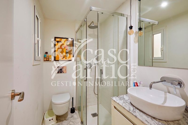 Foto c659b19b-5820-44e1-8ad7-53bccf5759e5. Pis a Raval Barcelona