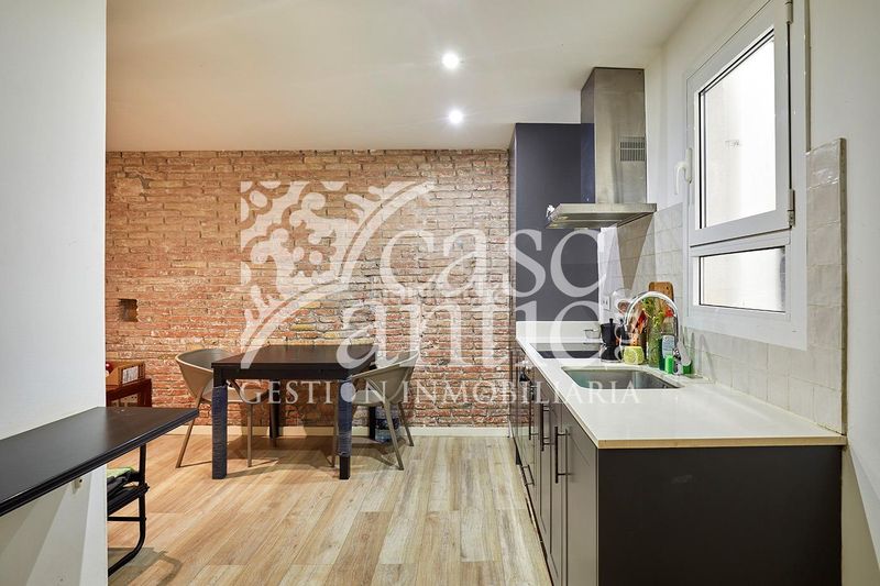 Foto dd2cd675-2adf-4e21-b89b-672edf63d10b. Pis a Raval Barcelona