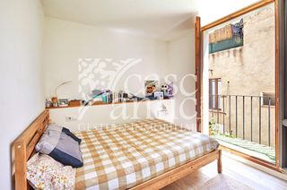 Pis a Raval. Encantador piso exterior con ascensor en el raval, barcelona