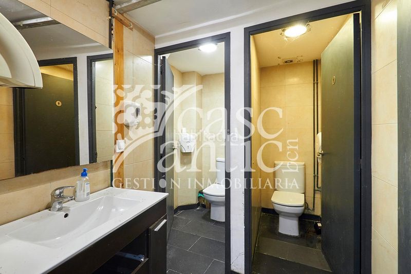 Foto ef3b7a89-0536-4efc-b577-f38e58f6e1da. Local comercial a Gòtic Barcelona
