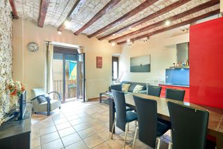 Piso en Raval. Estupendo piso en el raval, barcelona  listo para entrar a vivir