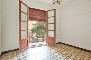 Pis  Bertrellans. Piso esquinero con encanto en el coraz�n de barcelona  listo par
