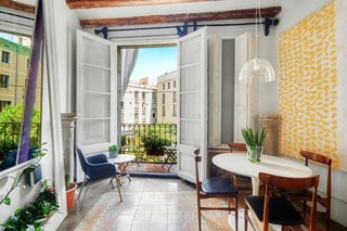 Piso en Gòtic. Precioso piso con carácter en el gótico
