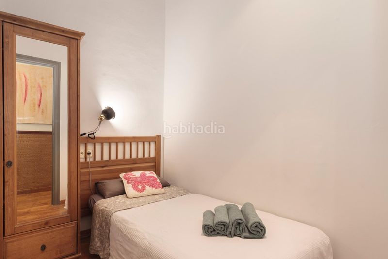 Foto 278b2d0c-8895-4e58-b3fe-4963410f4dd2. Pis a Raval Barcelona