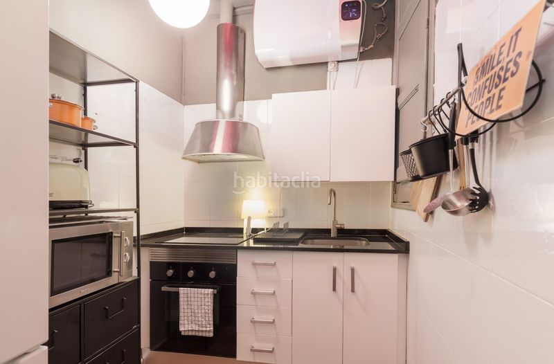 Foto 4a475469-c162-4bd3-8c2e-e09fac4c5810. Pis a Raval Barcelona