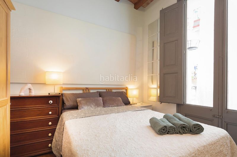 Foto 536901c2-d4c2-4d3f-a5f3-bde1f70c382a. Pis a Raval Barcelona