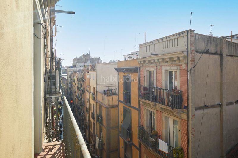 Foto 33981278-a157-4105-b25c-1c9910388dd9. Àtic a Raval Barcelona