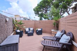 Xalet  Carrer de navata. Casa alquilada en rentabilidad 2500€/mes