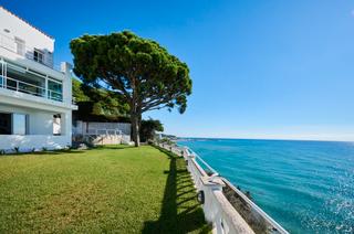 Chalet dans Carrer mirador de les villes 2. Maravillosa casa en venta en primera linea de mar