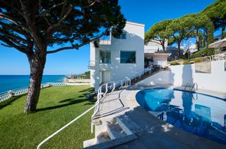 Xalet a Carrer mirador de les vil·les 2. Maravillosa casa en venta en primera linea de mar