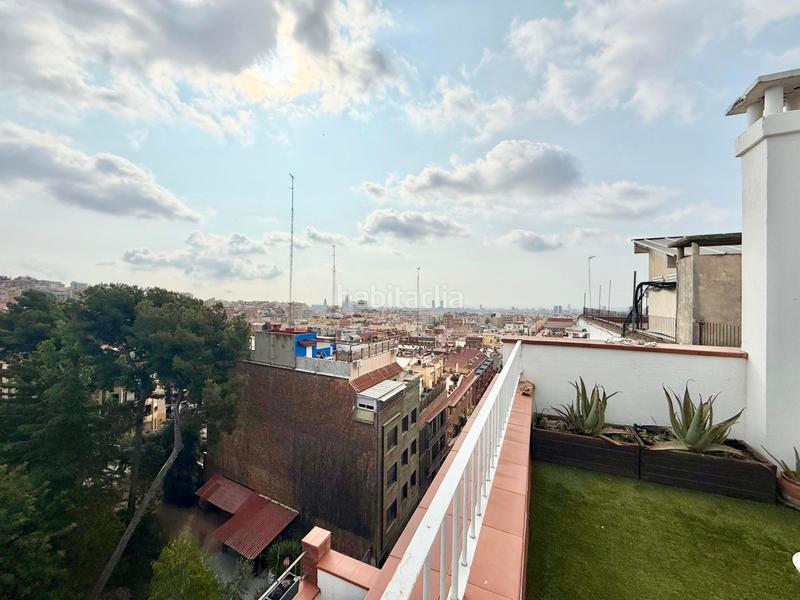 Foto 1492581e-211a-42c2-b09d-1ab919c17c6a. Penthouse in carrer d'homer 63 in Putget - Farró Barcelona