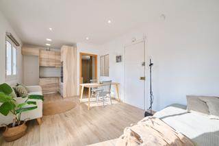 Ático en Carrer de vilafranca 26. Piso de inversión reformado y alquilado en gracia – rentabilidad