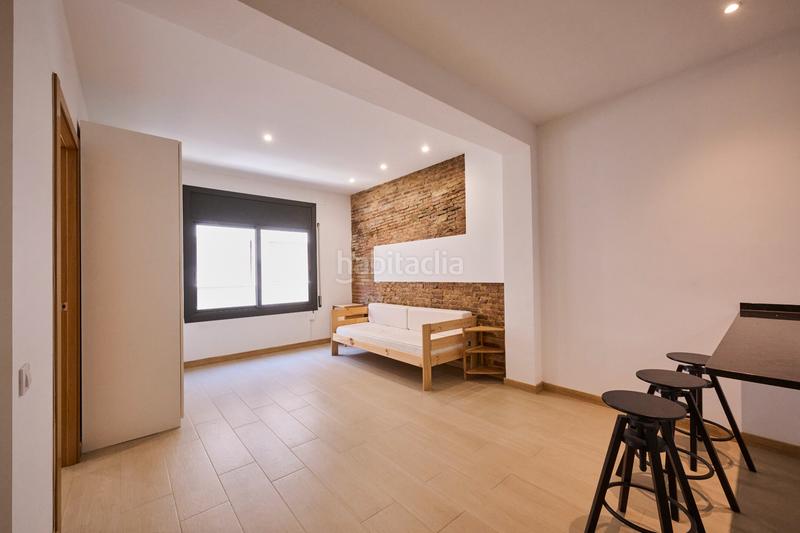 Foto eeb79b7d-55c8-4832-84d8-7c4c83fabb2e. Pis a carrer de vilafranca 26 a Vila de Gràcia Barcelona