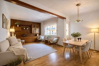 Appartement à Carrer de gomis 72. *piso encantador en vallcarca - oportunidad única*