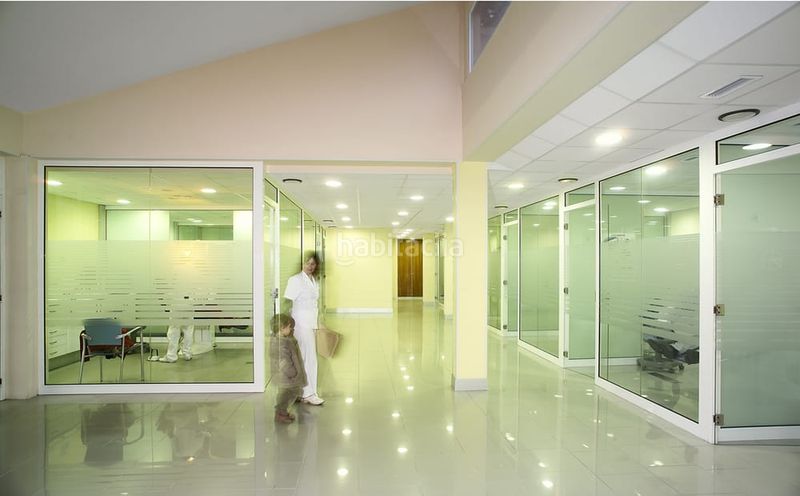 Foto 085948a6-f36d-4f20-aefb-7dac3e00dc40. Local comercial a Vilapicina - Torre Llobeta Barcelona