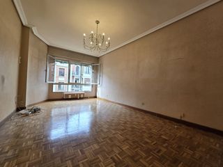 Appartamento in Calle duquesa de la victoria 21. Piso en el corazón de logroño - ¡una oportunidad única!