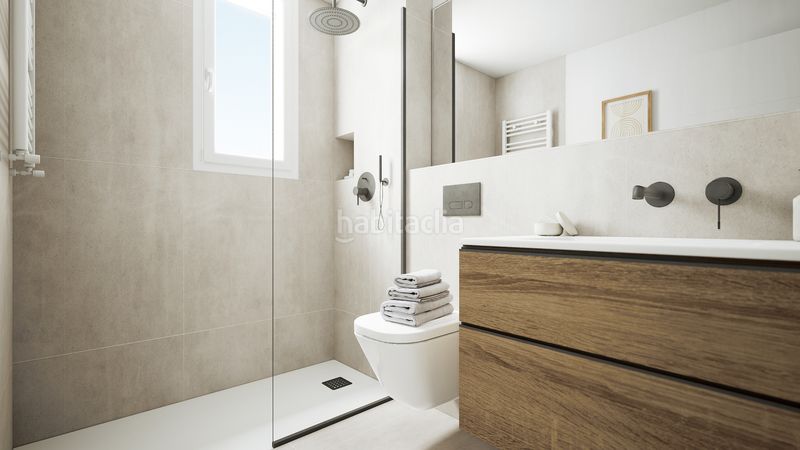 Foto a1b6e8fb-8c2a-4147-9719-89742fbfabf8. Piso en calle doctor múgica 17 piso completamente a reformar junto al centro en Logroño