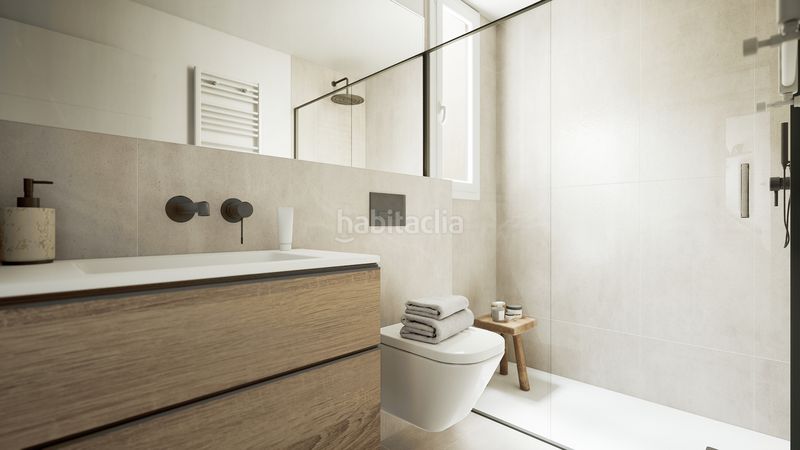 Foto f4c9d463-6f3f-4d3c-8796-0cfecd4b1484. Piso en calle doctor múgica 17 piso completamente a reformar junto al centro en Logroño