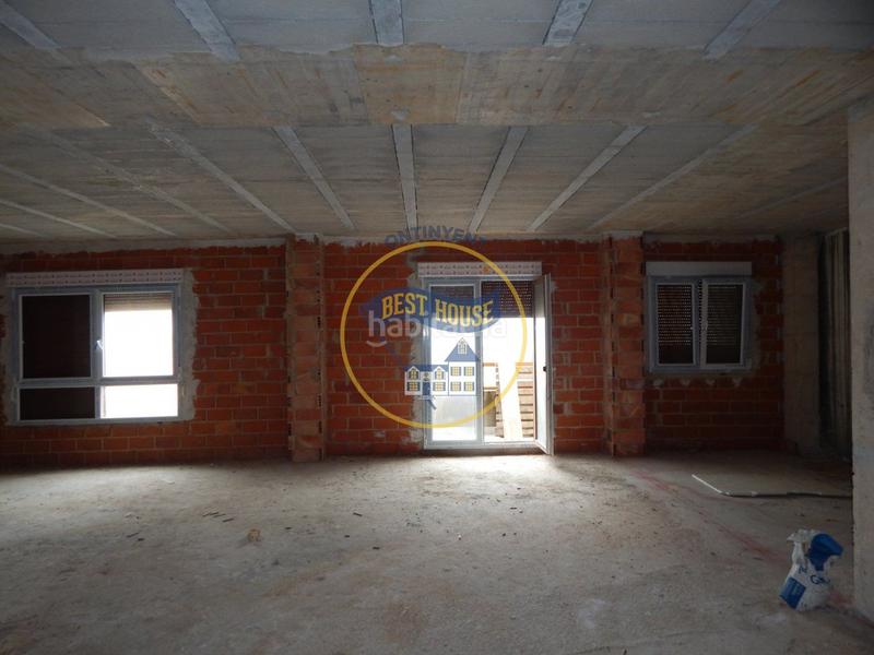 Foto 73c1cdcc-5b51-451f-9c91-dcf30ee32125. Edificio  cuatro plantas a la venta !!! en Agullent