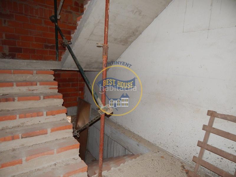 Foto edb2e6c4-d9fb-4820-ad2c-0c3c33e65804. Edificio  cuatro plantas a la venta !!! en Agullent