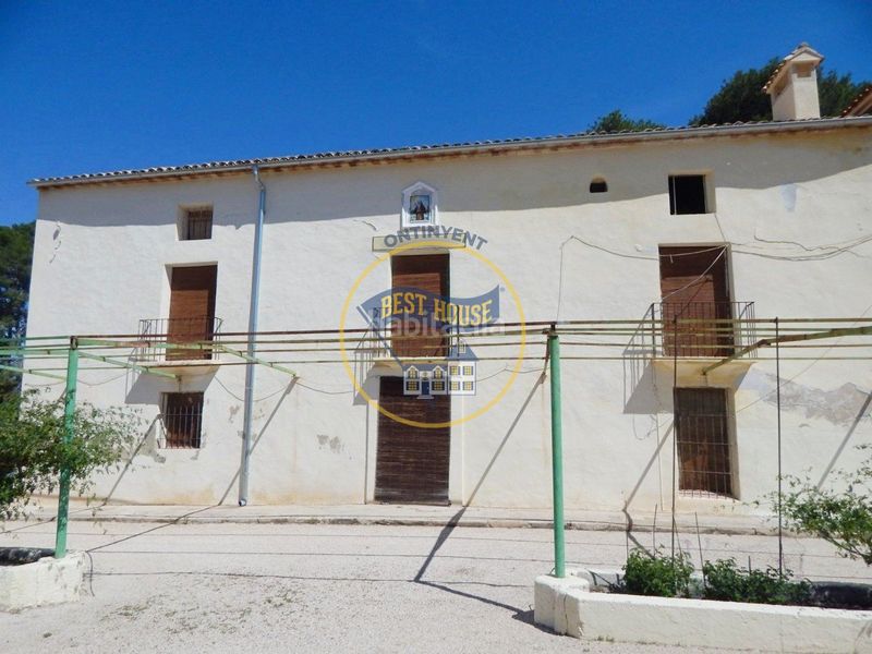 Foto 0d95f1c2-1120-42d0-9501-be1e76563faf. Xalet amb piscina a Agullent