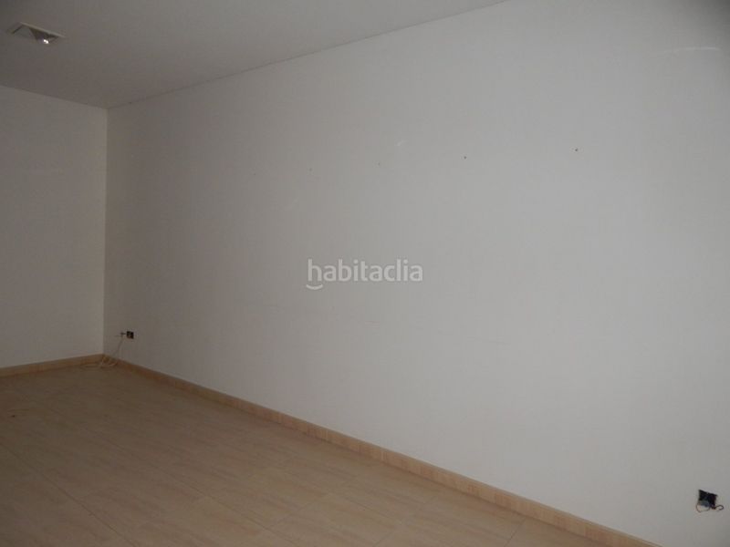 Foto c60bbda9-160e-4d51-8f43-8eaed916e5e6. Rent business premise in Sant Josep-Zona Hospital Ontinyent