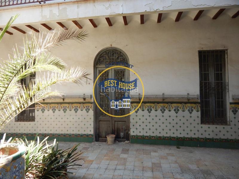 Foto 0b9bfc1b-bc0d-453d-b212-77b79f021ff7. Haus mit parking in Montaverner