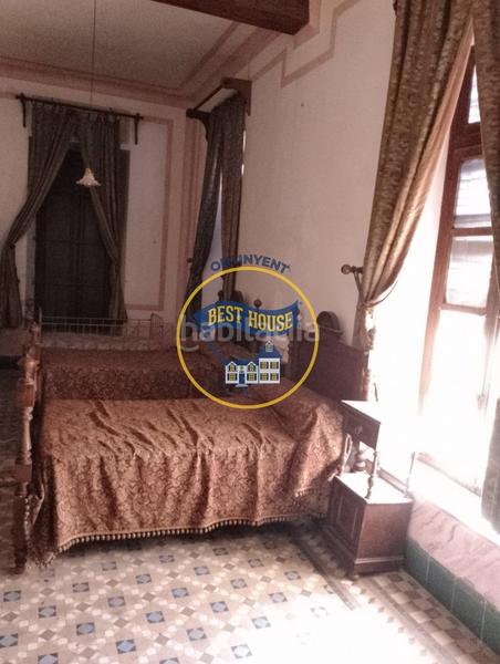 Foto 10cc3b11-d153-467c-bff7-8141e67b9729. Haus mit parking in Montaverner