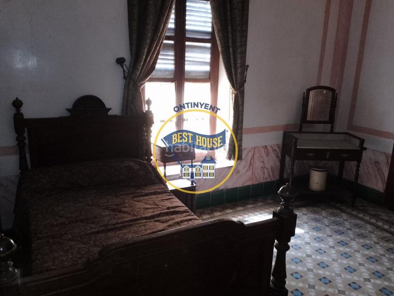 Foto 1a85c3c2-2457-4589-a10a-488496eed327. Haus mit parking in Montaverner