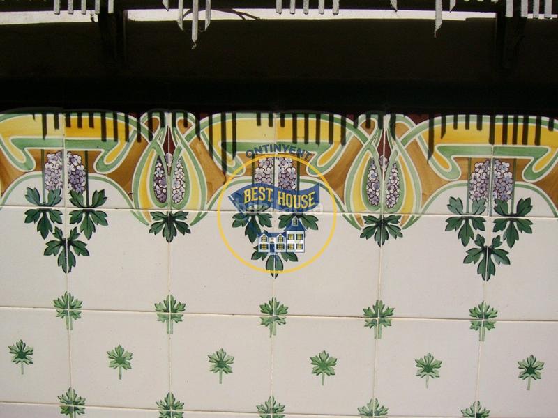 Foto 235de814-13ac-4b39-9f8d-7b05b6903bc3. Haus mit parking in Montaverner