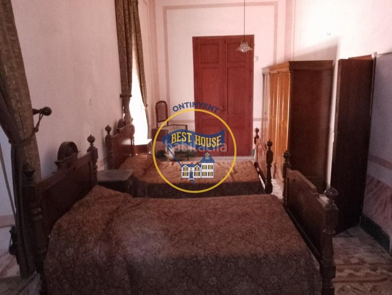 Foto 31e92ed6-ac54-41c1-80b6-a8492e312048. Haus mit parking in Montaverner