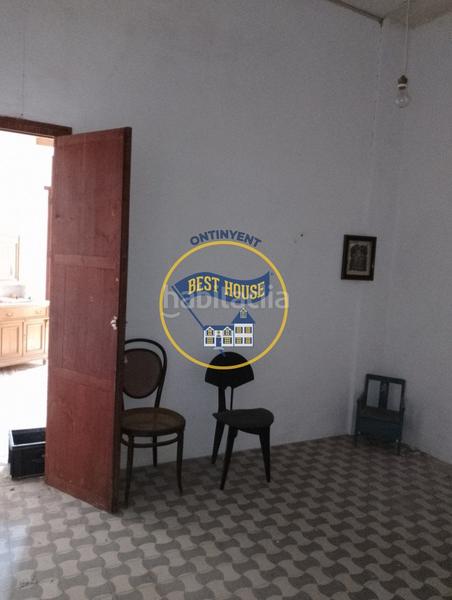 Foto 4f6eee8a-b346-4059-bf6b-bbfecfcaa4f2. Haus mit parking in Montaverner