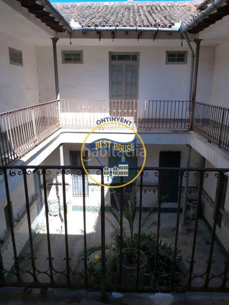 Foto 6007a99f-9d1e-49c5-bbc5-4112b0d94812. Haus mit parking in Montaverner