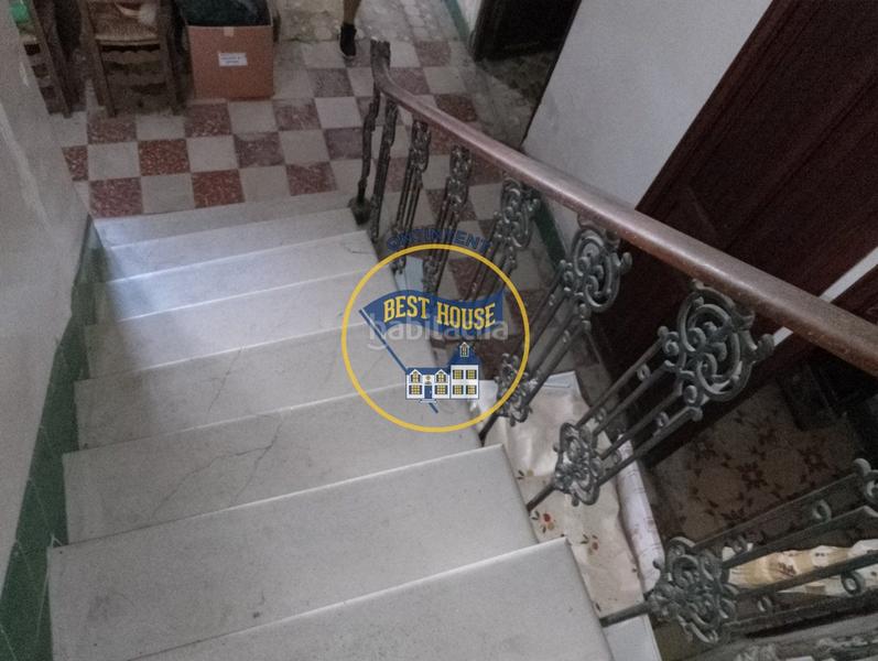 Foto 8e78f900-0256-4bba-9840-04d23d420db6. Haus mit parking in Montaverner