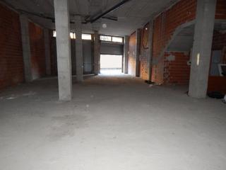 Local Comercial a Sant Josep-Zona Hospital. Amplio local planta baja en ontinyent