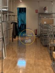 Local commercial à Sant Josep-Zona Hospital. Espacioso local comercial en el centro de san jose, ontinyent
