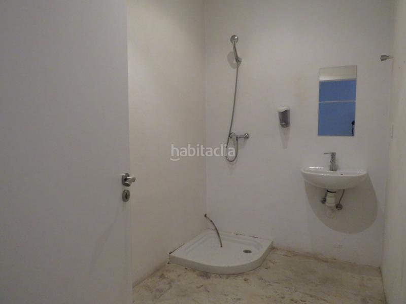 Foto b5e7c1cd-2d9e-45dc-b40e-b4db3bbae8e9. Location local commercial dans Centro Ontinyent