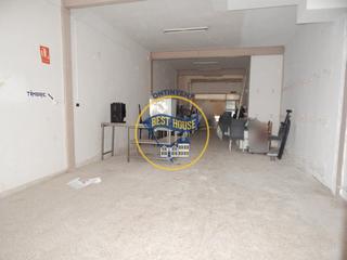 Lloguer Local Comercial a El Llombo. Luminoso local comercial en el llombo, ontinyent