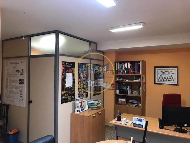 Foto 7fb5b3f2-8f87-41e2-8413-632b2e0e7404. Oficina s en venta cerca de la universidad en Ontinyent