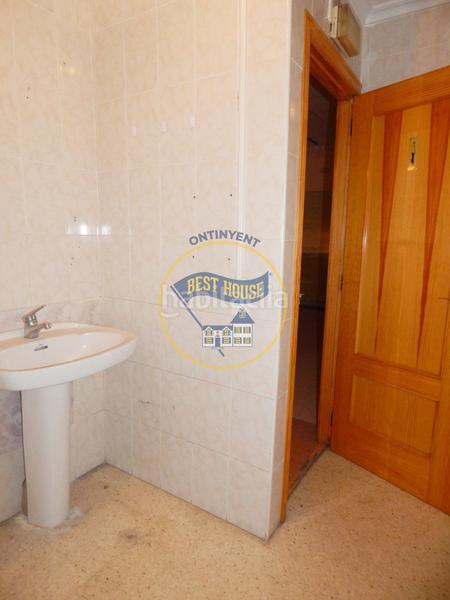 Foto 1b0f1cbe-fafe-4d17-a328-5d634f0122ff. Lloguer local comercial a Sant Josep-Zona Hospital Ontinyent