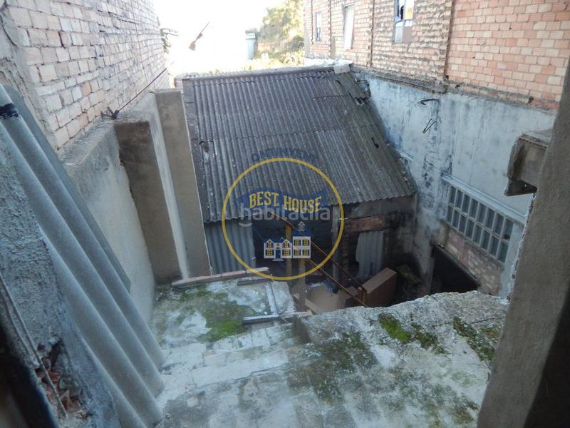 Foto ce9847ff-d3e0-4e87-892b-819bcd371f20. Edifici a Centro Ontinyent