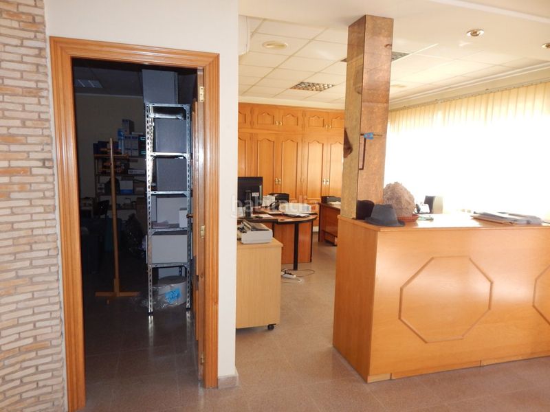 Foto a86dc01a-ae3a-4bd4-b00a-1ebbc9a4578e. Local comercial a Centro Ontinyent