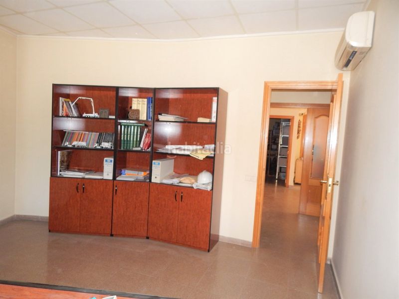 Foto d41a5c61-464c-4eb3-b93b-c0193edd6d5d. Local comercial a Centro Ontinyent