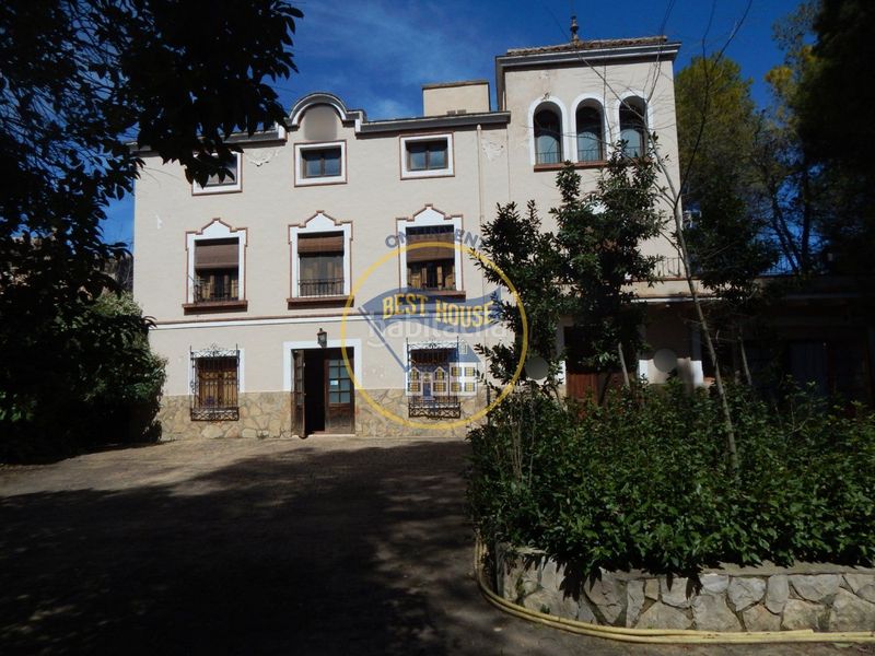 Foto ba4e5523-f4a6-4e88-b075-c050f14b2662. Xalet amb calefacció piscina a Bocairent