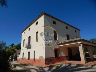 Xalet a Sant Josep-Zona Hospital. Casa de campo de gran tamaño y con mucho terreno, ontinyent